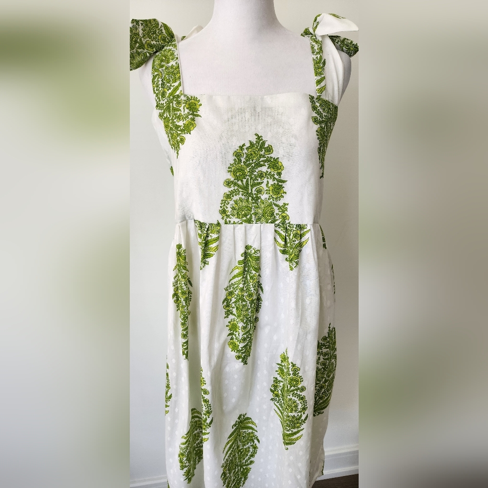 Elegant Green Leaf Print Dress
